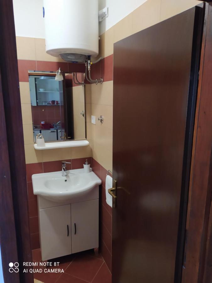 Apartment Gogo Umago Esterno foto