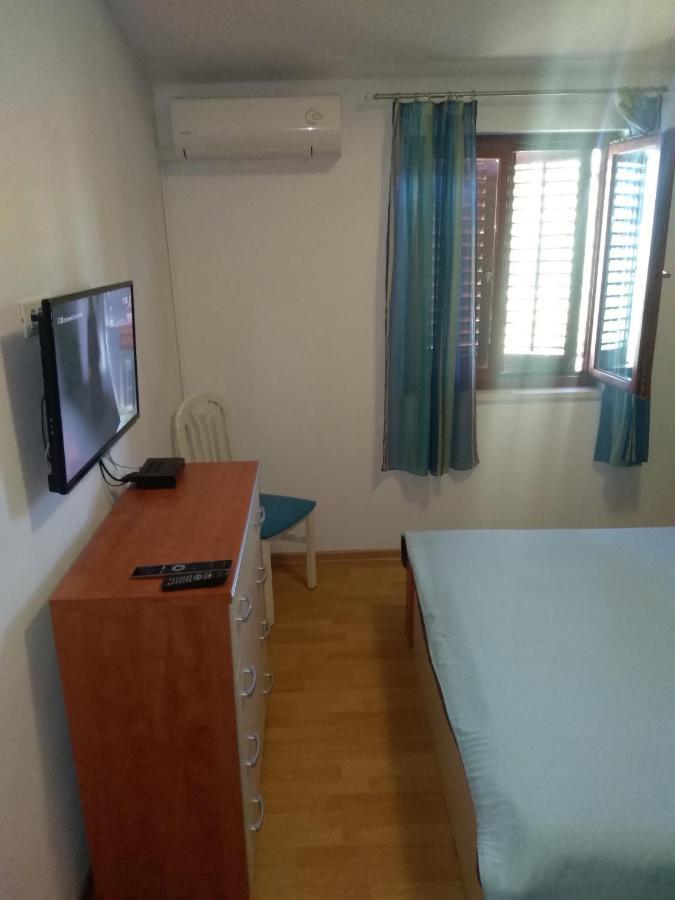 Apartment Gogo Umago Esterno foto